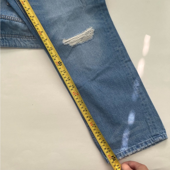 ZARA Light Wash Novelty Embroidered ‘MILANO’ Cropped Jeans Size 8 - Picture 8 of 13